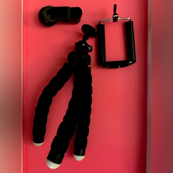 💸🛍️💲A L E 🛍️💸
 • Phone Tripod w/ Fish-eye Camera Phone Lens Attachment 📸 - Picture 1 of 7